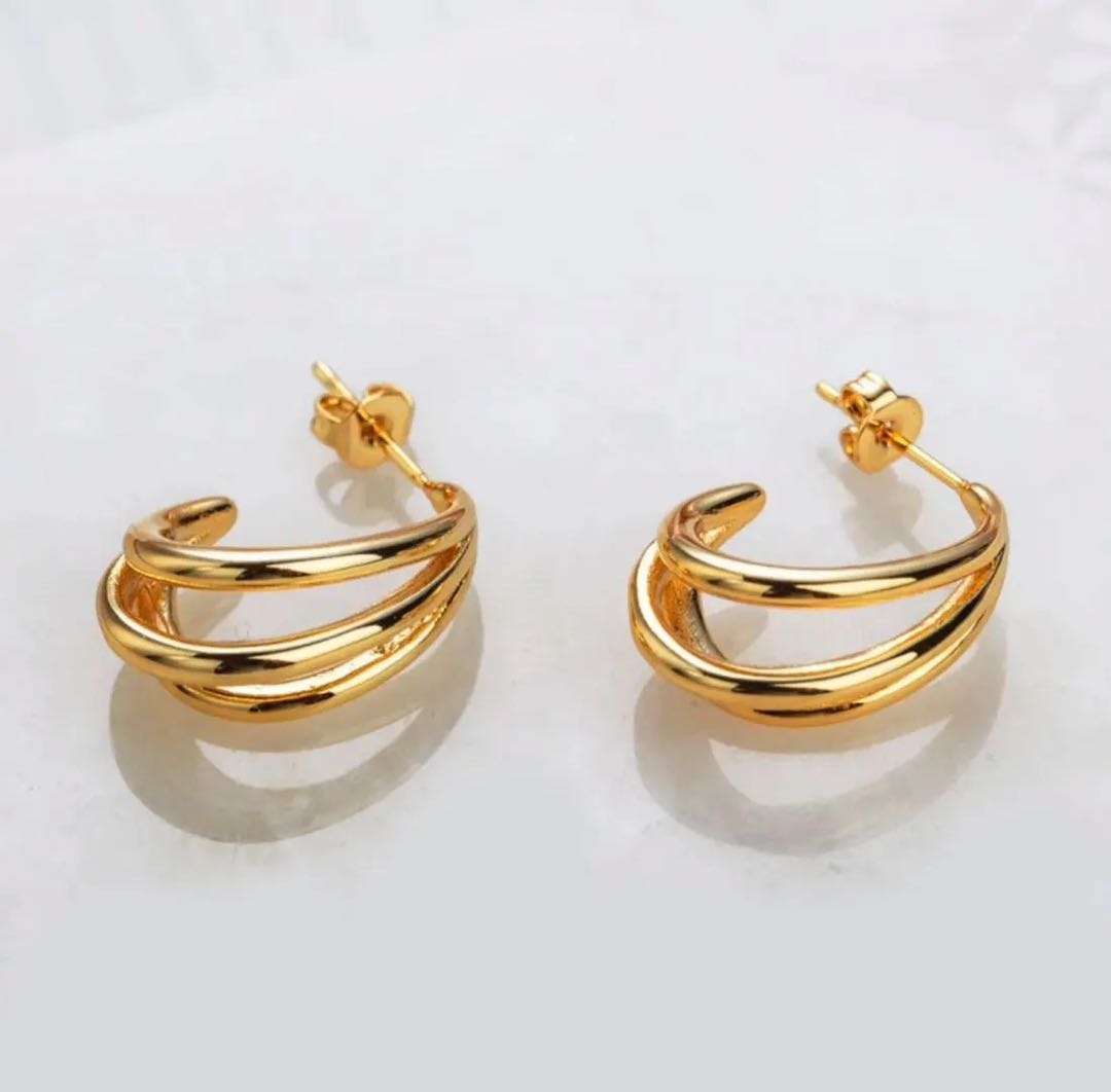 Triple Ring Illusion Earrings